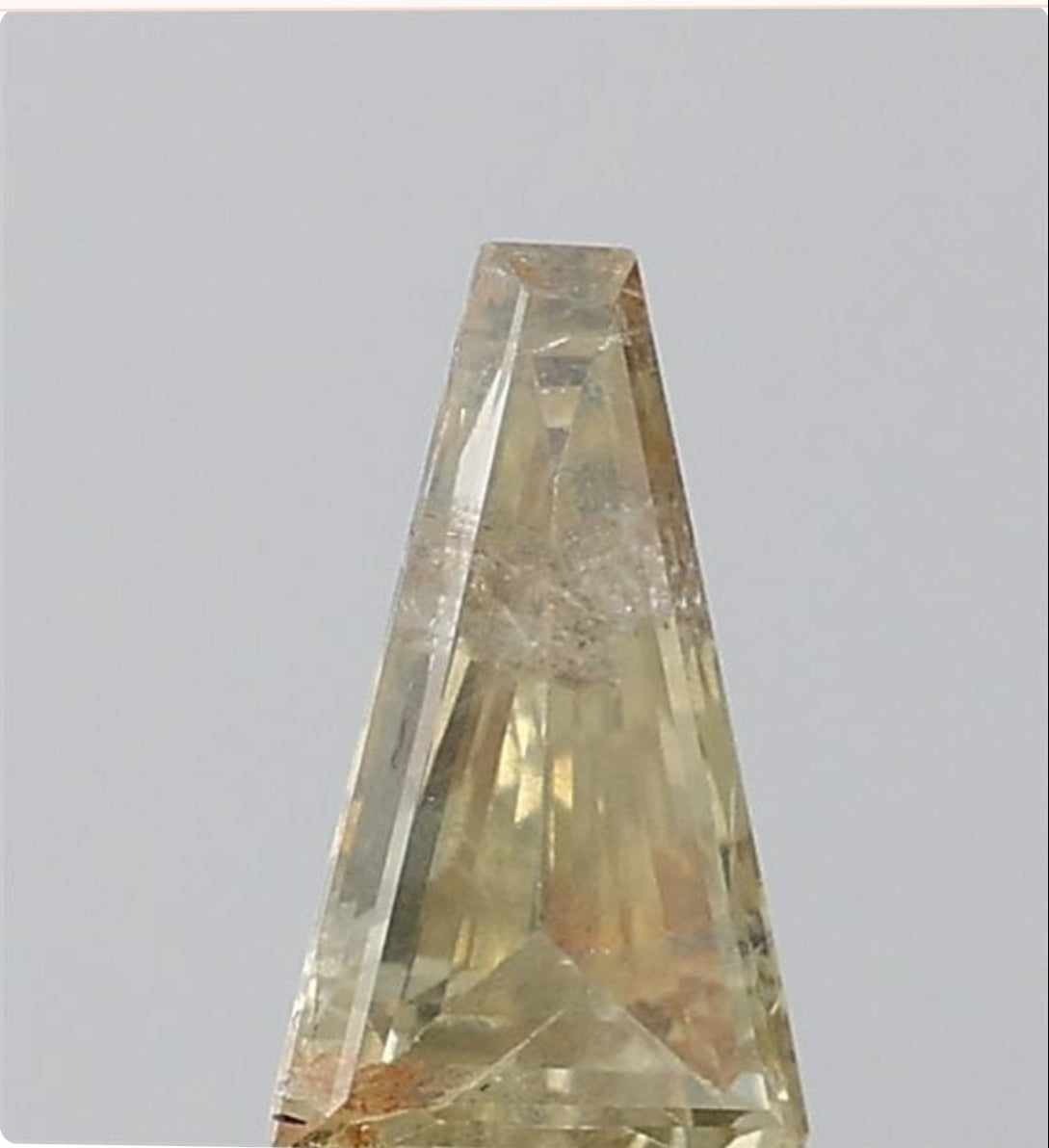 0.64 ct.Taper Baguette Cut Natural Fancy Colour Diamond