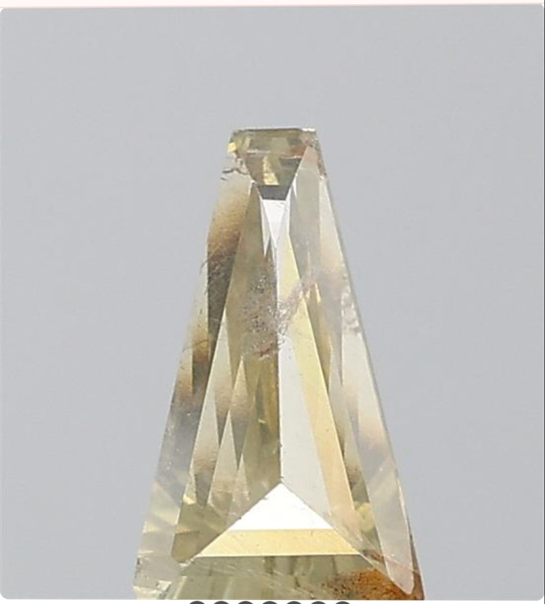 0.64 ct.Taper Baguette Cut Natural Fancy Colour Diamond