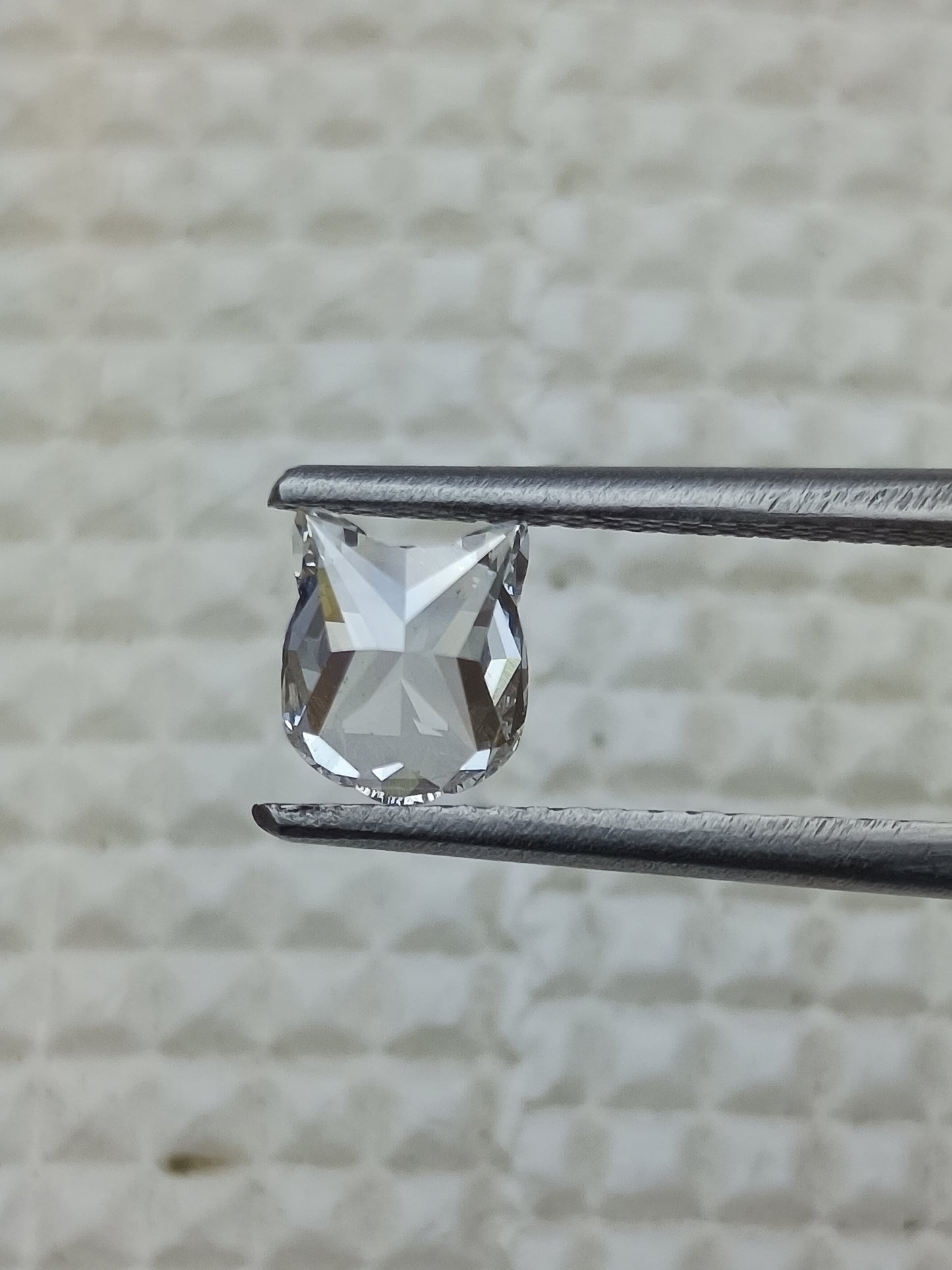 0.92 ct. Cat had cut.       Lab Grown Diamond